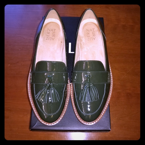 naturalizer august shoes